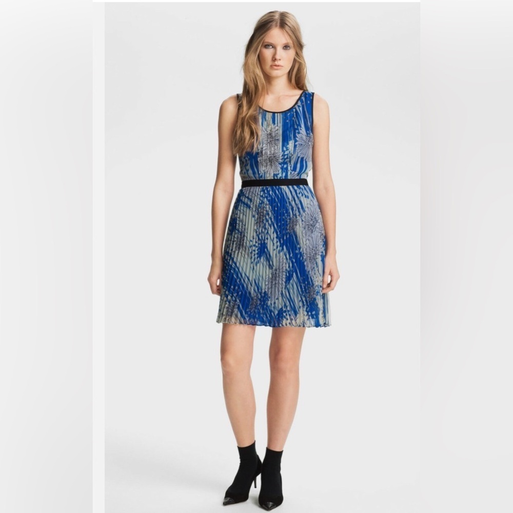 Miss Wu dress